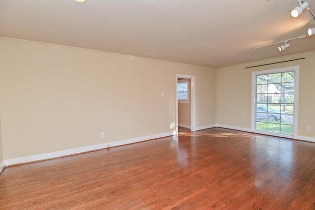 Foto del edificio - 3722 Georgetown St