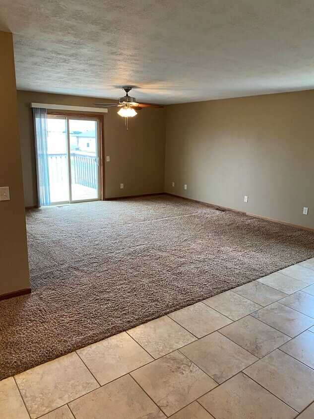 304 Topaz Pl Unit C, Hartford, SD 57033 Condo for Rent in Hartford
