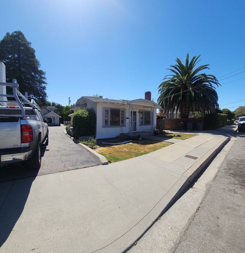 Primary Photo - Cute standalone Bungalow in SLO!