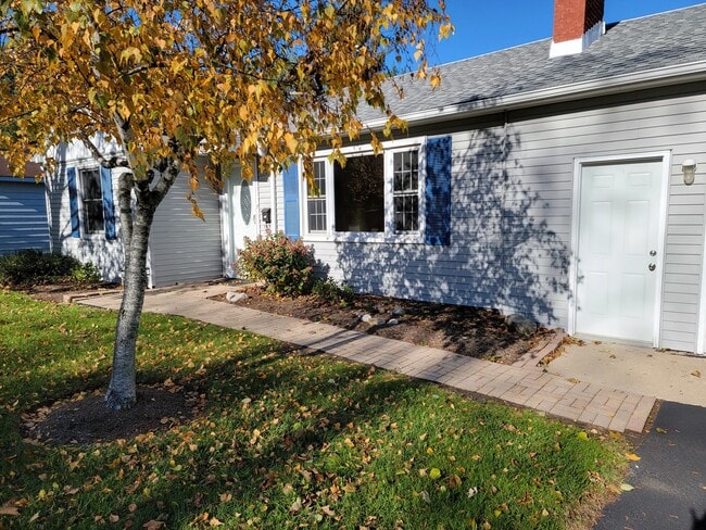 Building Photo - 508 Skyline Dr