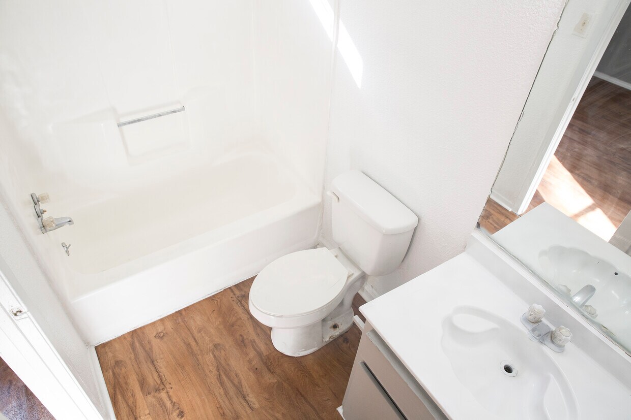 2803 Flint Ave, Waco, TX 76711 Townhome Rentals in Waco TX