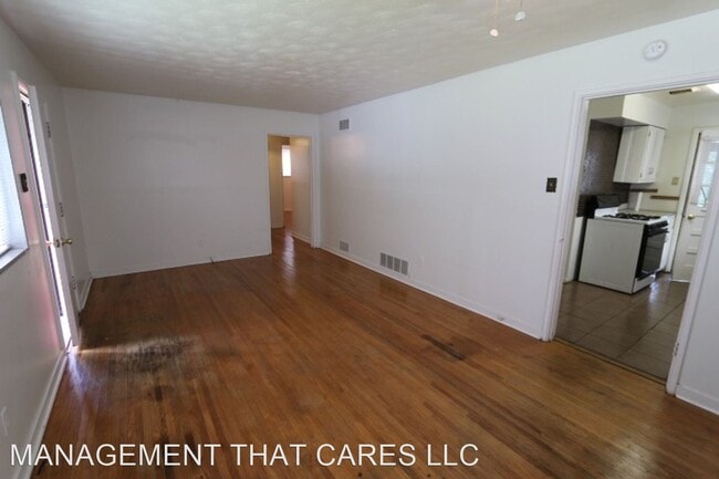 Building Photo - 3 br, 1 bath House - 500 McDermitt Road