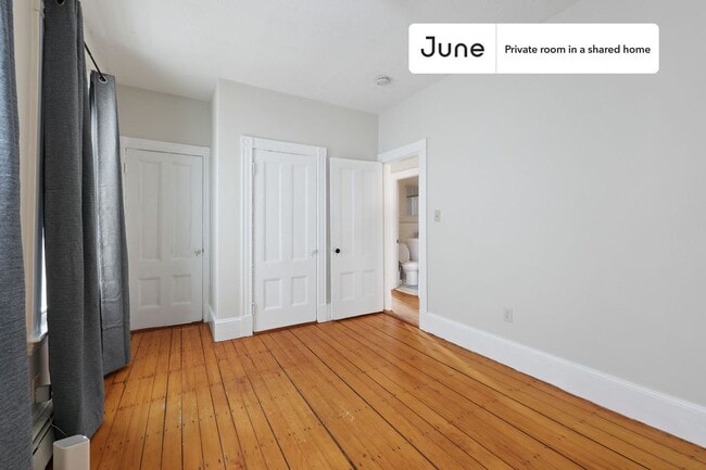 Building Photo - Room in Shared 4 bed/1 bath home