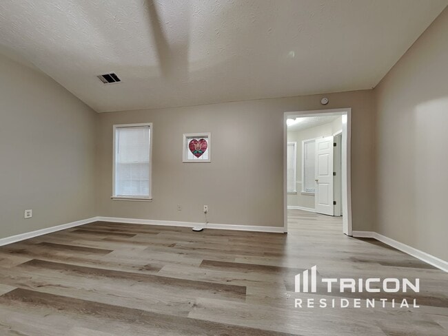Building Photo - 450 Ashley Way