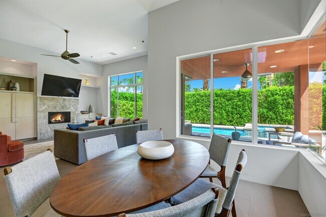 Building Photo - 942 Alejo Vista