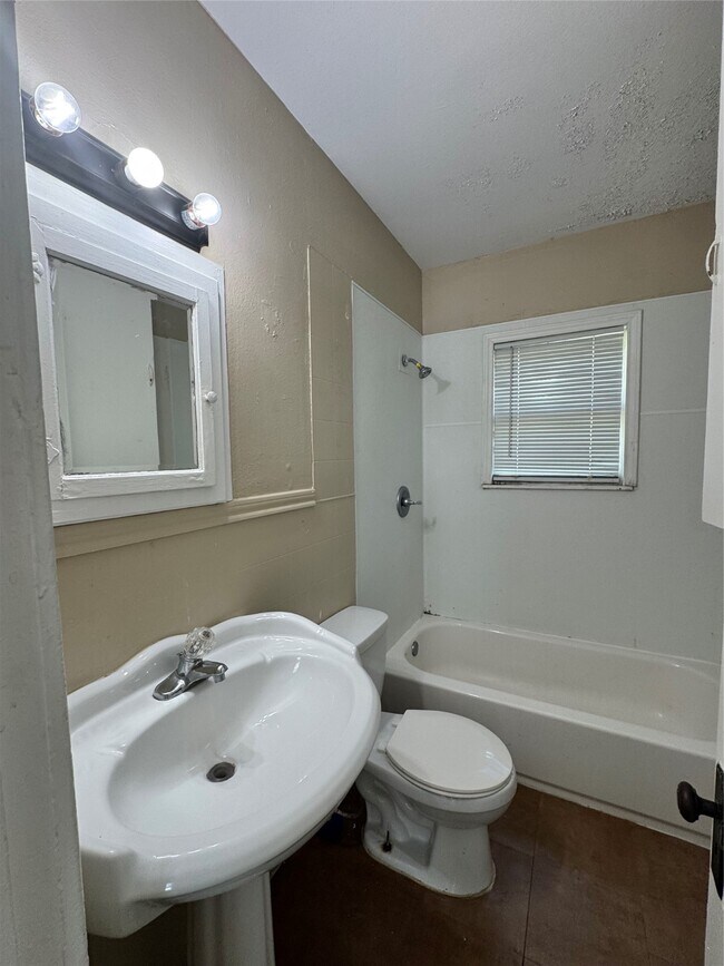 Foto del edificio - 4607 Canal St