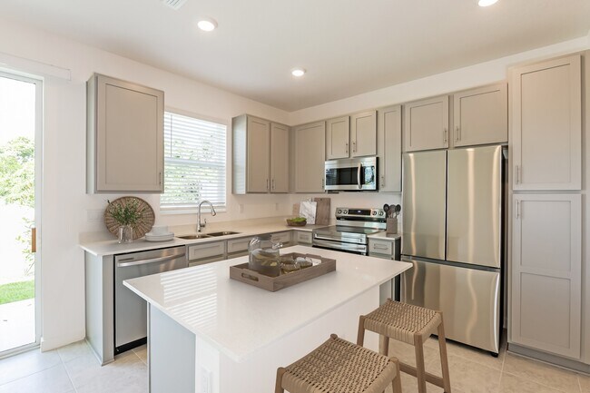 Building Photo - 1471 Tristar Dr