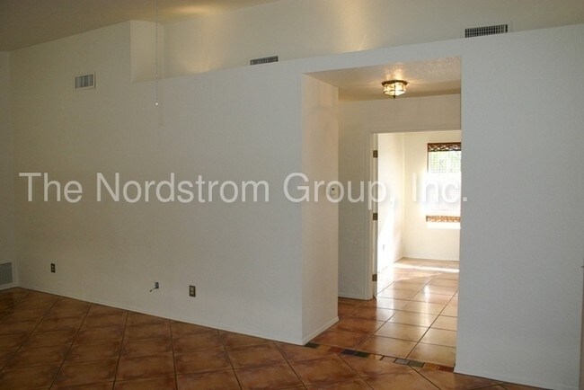Foto del edificio - Old Father/Magee - 4714 W. Gatehinge Court