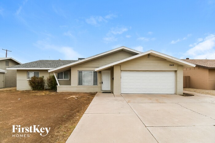 Foto principal - 940 E Loma Vista Dr