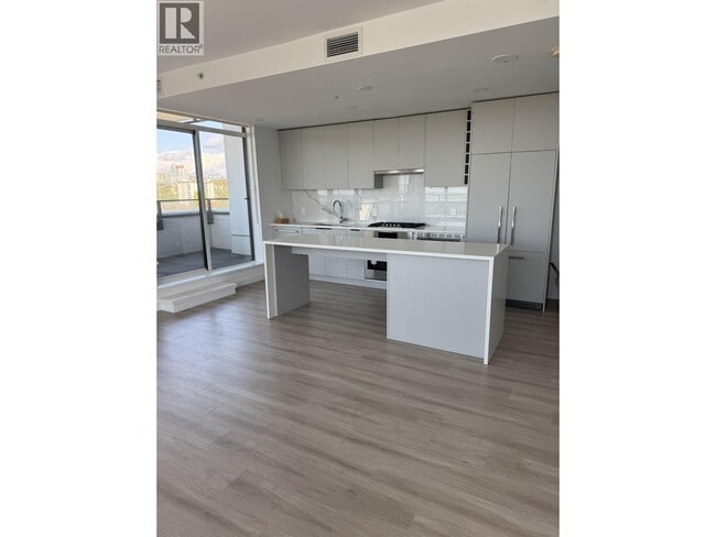 Building Photo - 823 Carnarvon St