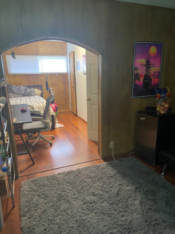 Foto del edificio - 2414 E 7th St