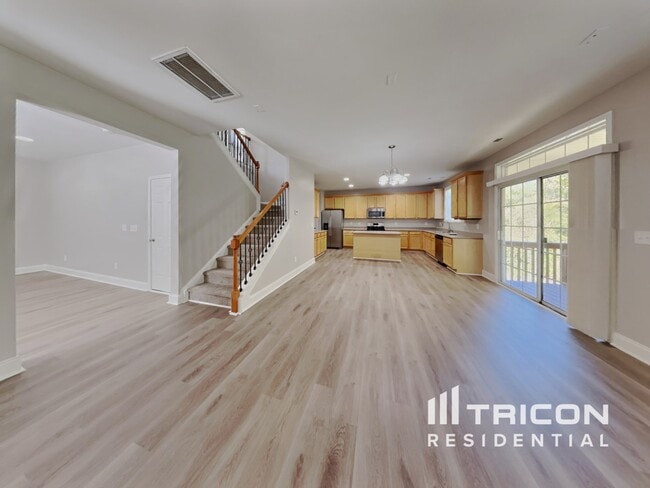 Building Photo - 113 Smart Ct