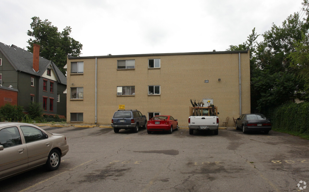 Building Photo - Sierra Apartments