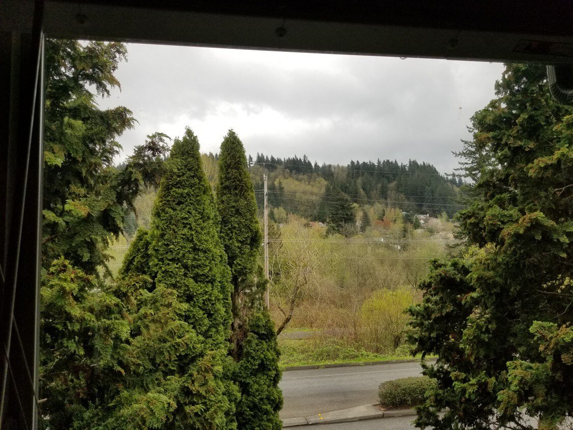 200 SW Florence Ave, Gresham, OR 97080 Condo for Rent in Gresham, OR