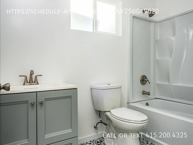 Building Photo - Studio Apartment Near Broadway Heights