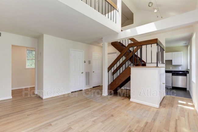 Foto del edificio - 3895 Rodman St NW