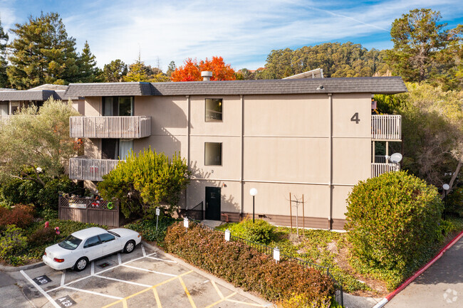 Building Photo - Shelter Creek