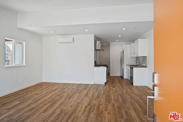 Foto del edificio - 1166 Cochran Ave