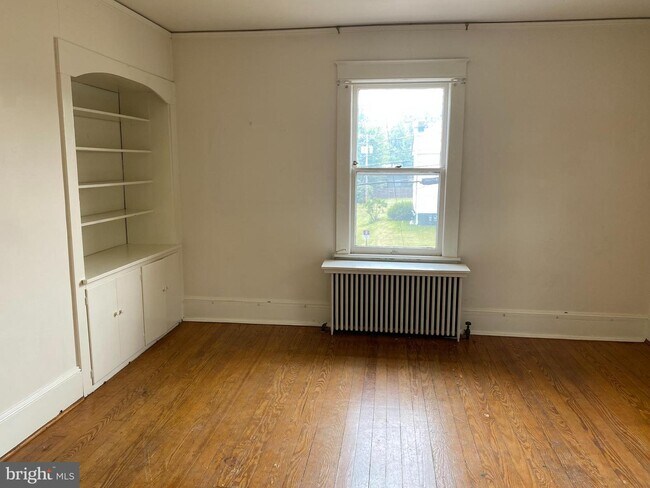 Foto del edificio - 306 N East St