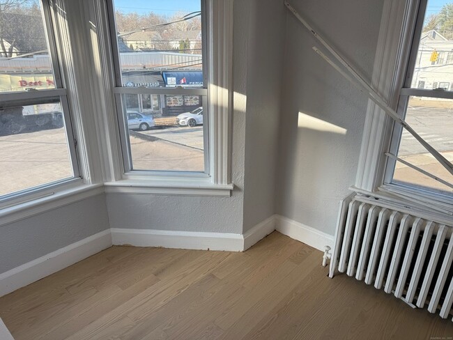 Photo - 253 Hope St House