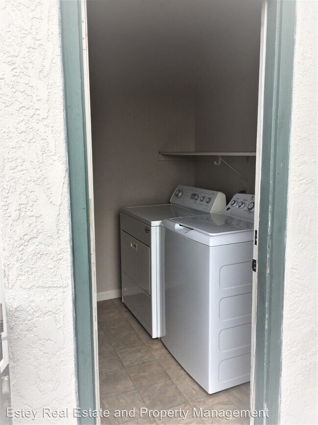 Foto del edificio - 2 br, 1 bath House - 908 Military West