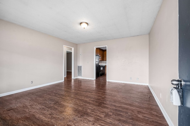 Foto del edificio - 4611 Franklin Rd