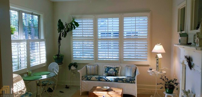 Foto del edificio - 1315 Oak Meadows Ln
