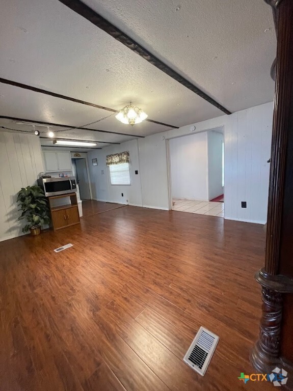 Building Photo - 1026 Rambling Dr