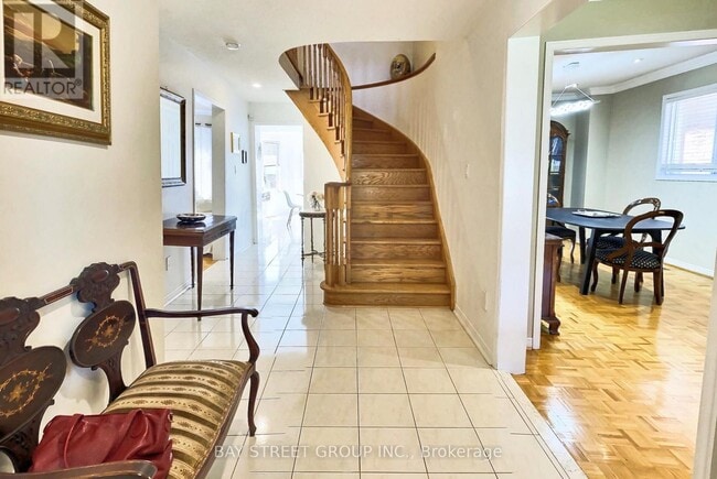 Photo du bâtiment - 920 College Manor Dr