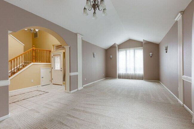 Building Photo - 11528 SE Verns Way