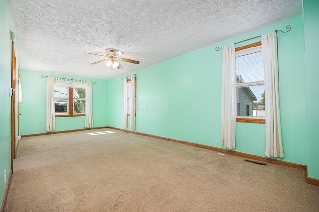 Building Photo - 334 Lancaster Pike