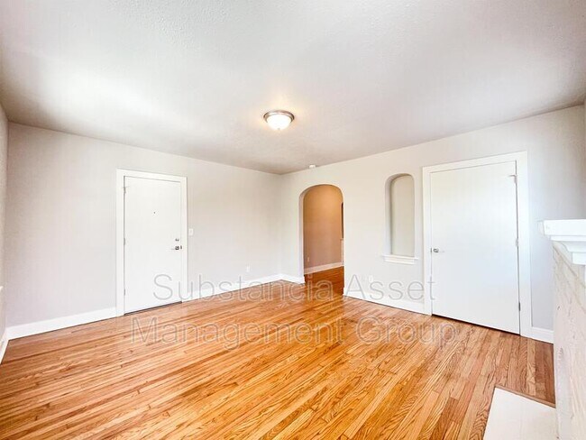 Foto del edificio - 835 East Dr