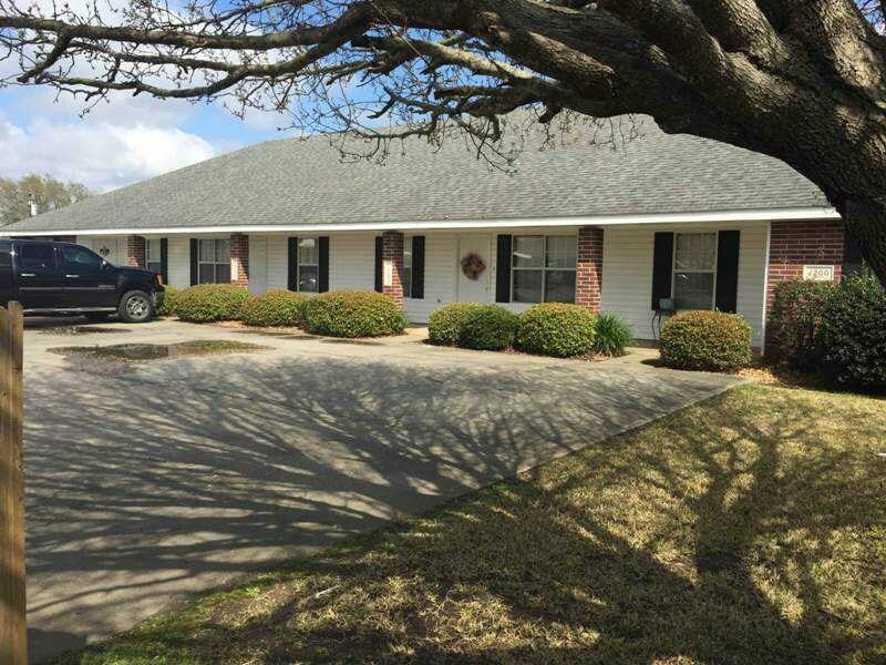 Foto del edificio - 1708 N Tallowood Dr