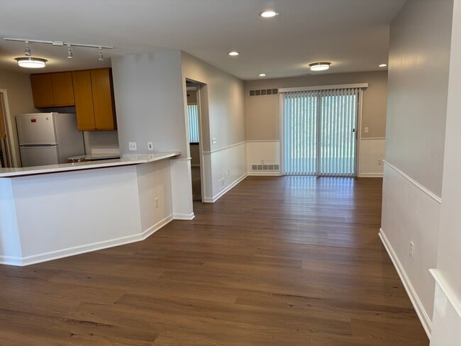 Building Photo - 84 Rosebud Ln
