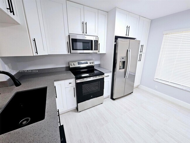Building Photo - 13005 SW 88th Terrace S