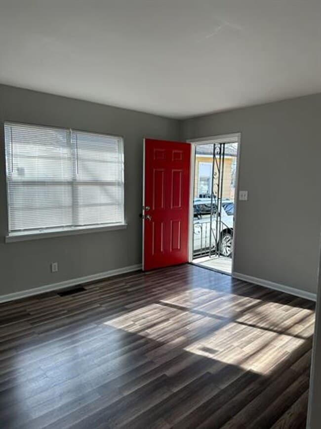 Foto del edificio - 737 47th St N