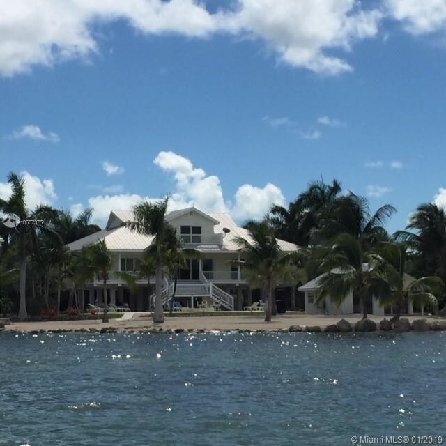 Foto principal - 871 Crane Blvd