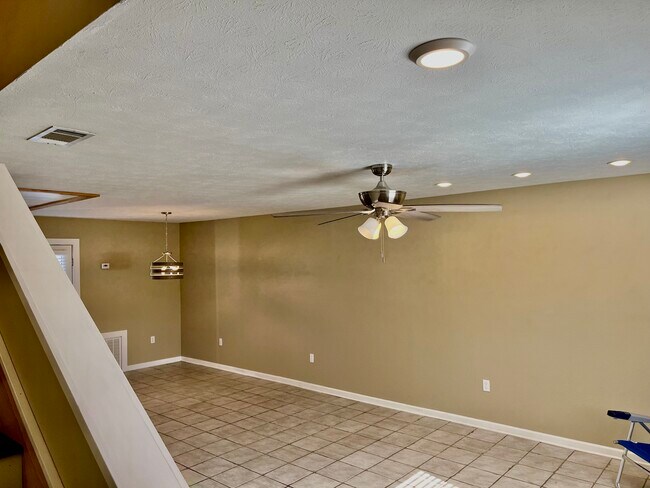 Foto del edificio - 3117 Debra Blvd