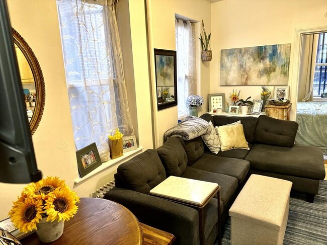 Building Photo - 1 bedroom in Boston MA 02114