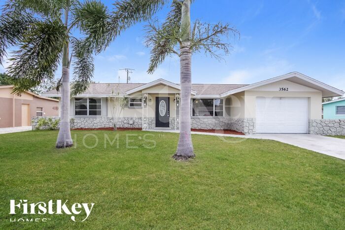 Foto principal - 3562 Harbor Blvd