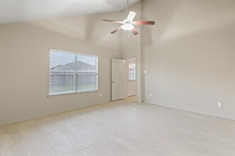 Building Photo - 2414 Fall Aster Dr