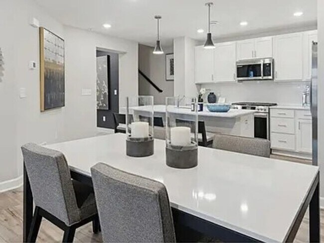 Building Photo - Brand New, New Construction! 3 Bed/2.5 Bath Townhouse- Available Now!