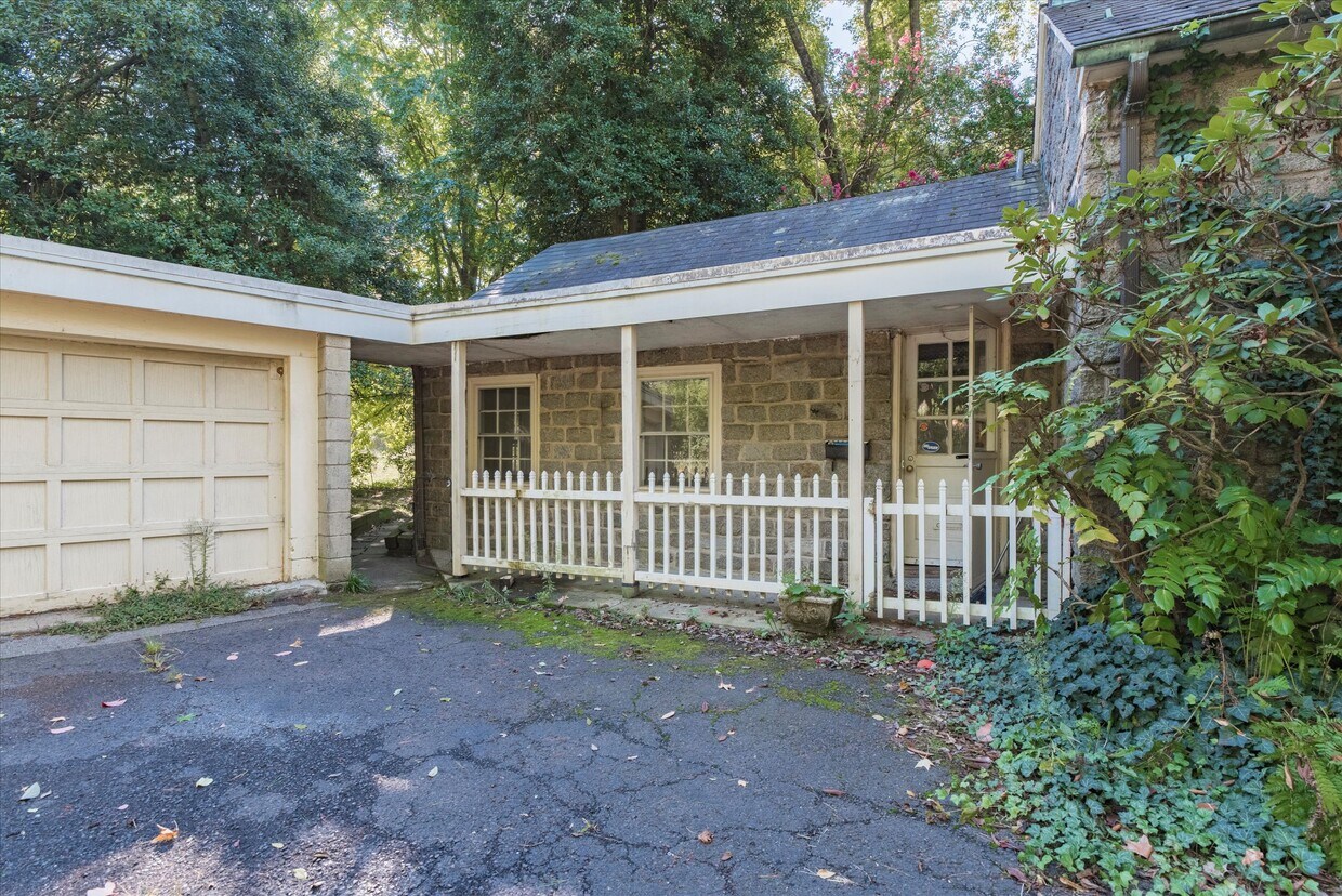 8450 Pine Rd, Philadelphia, PA 19111 House Rental in Philadelphia, PA