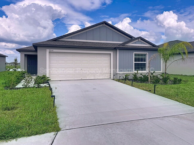 Foto del edificio - 8844 Bay Leaf Dr