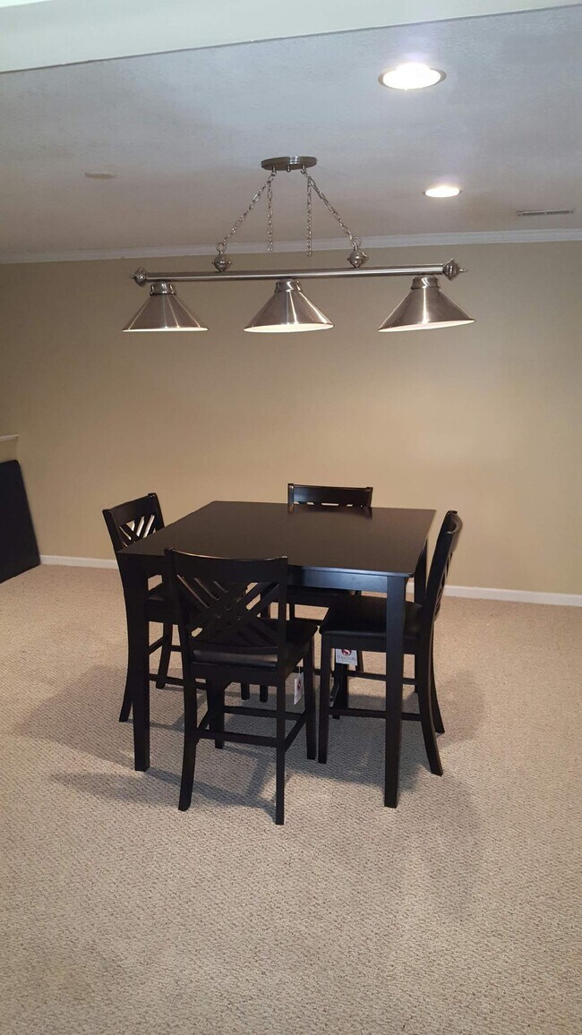 Foto del edificio - 7814 Rocky Glen Pl