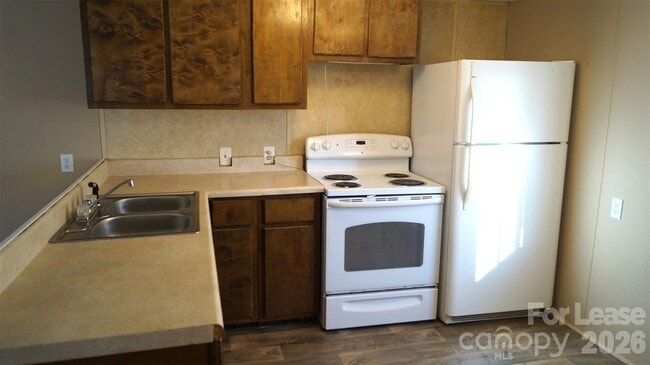 Foto del edificio - 412 Copeland Park