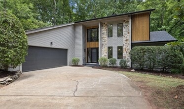 Building Photo - 7816 Harbor Dr