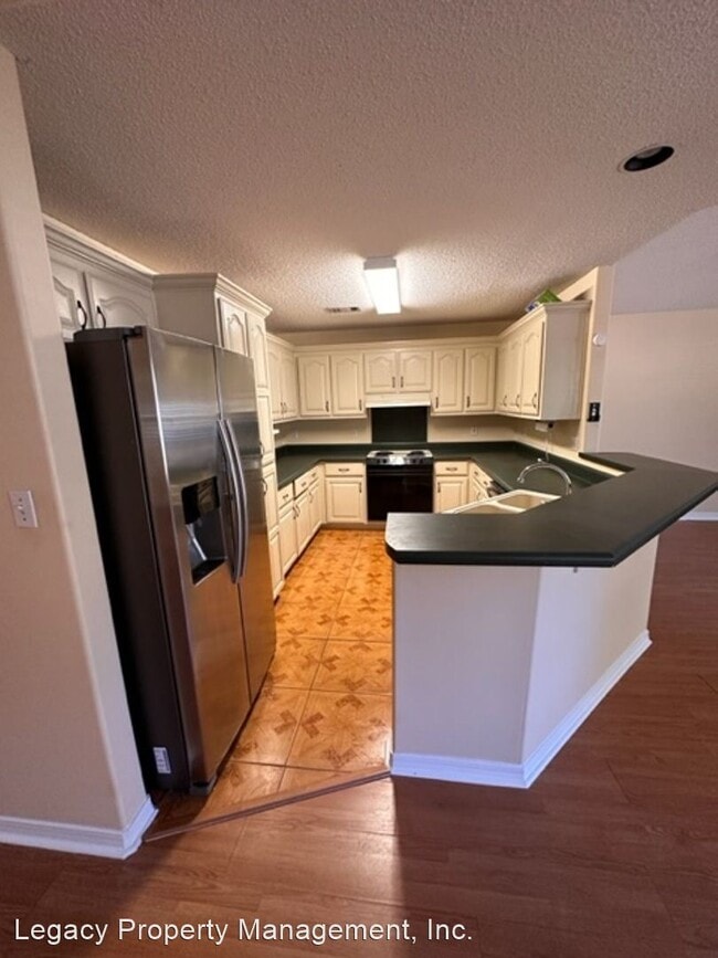 Building Photo - 3 br, 2 bath House - 7404 Woodside Road