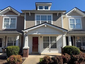 Building Photo - 418 Shadow Glen Dr