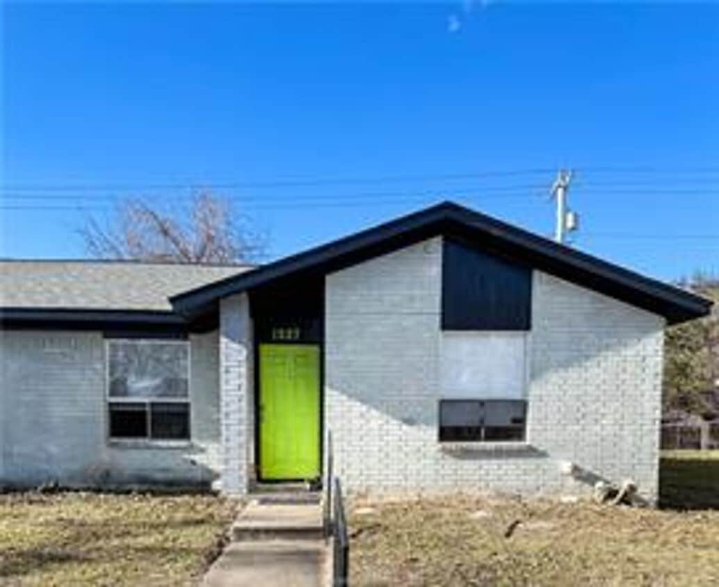 Photo - 1227 Airline Dr (College Station, TX)